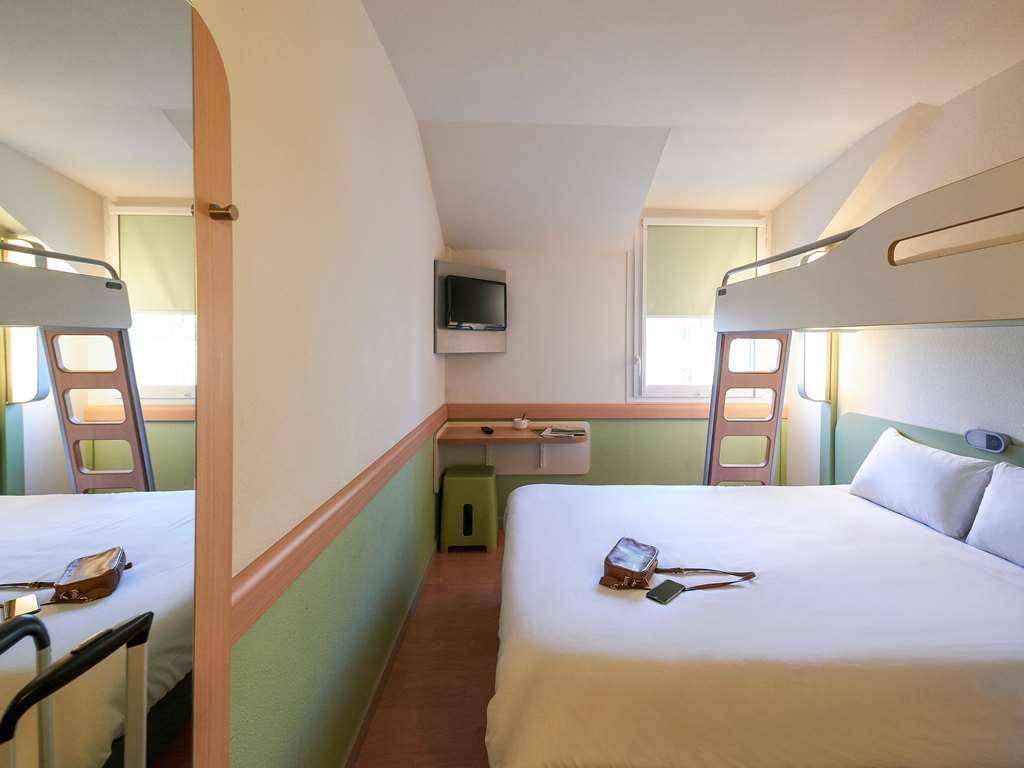 Ibis Budget Cholet Centre Room photo